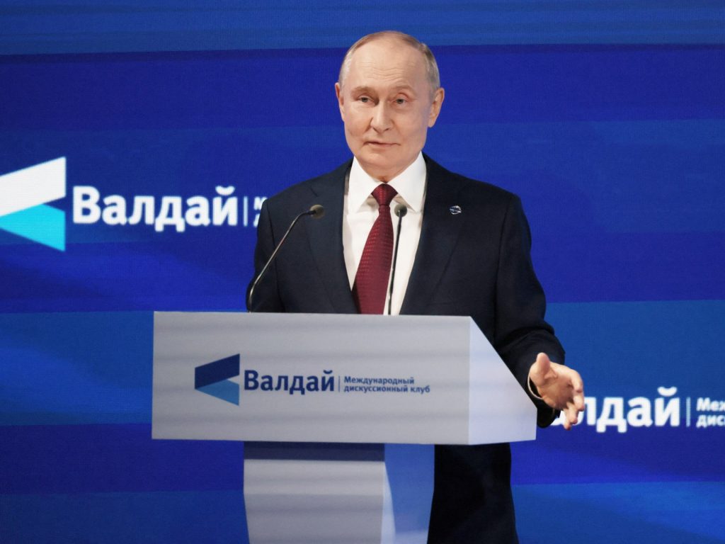 Putin avverte di dura risposta alla "militarizzazione europea"