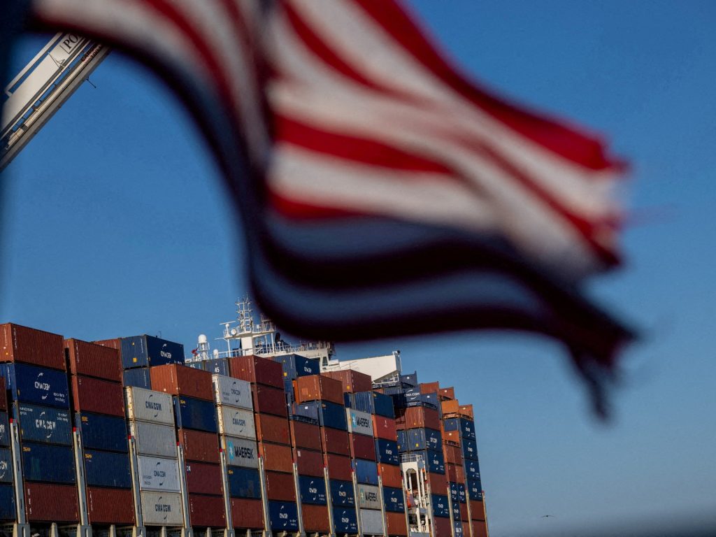 Stati Uniti e Cina introducono tasse portuali, minacciando ulteriori turbolenze commerciali