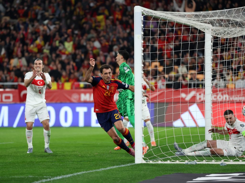 La Spagna imbattuta si qualifica alla Coppa del Mondo 2026 dopo il pareggio per 2-2 contro il Turkiye