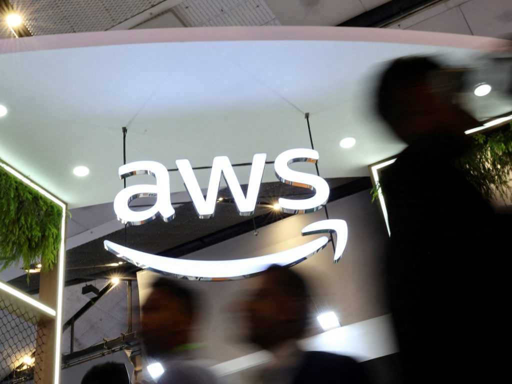 Amazon investirà 50 miliardi di dollari nell’intelligenza artificiale per i clienti del governo statunitense