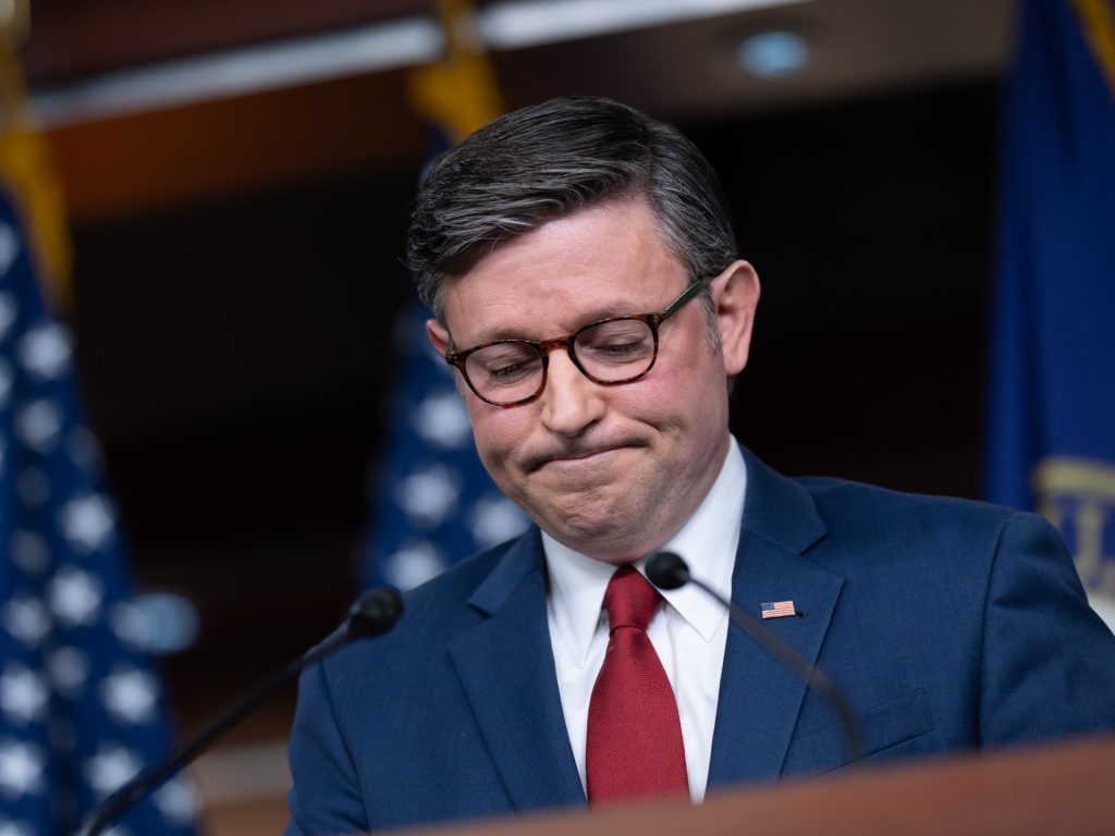 Il portavoce Johnson afferma che la Camera tornerà a Washington per votare l’accordo sulla chiusura