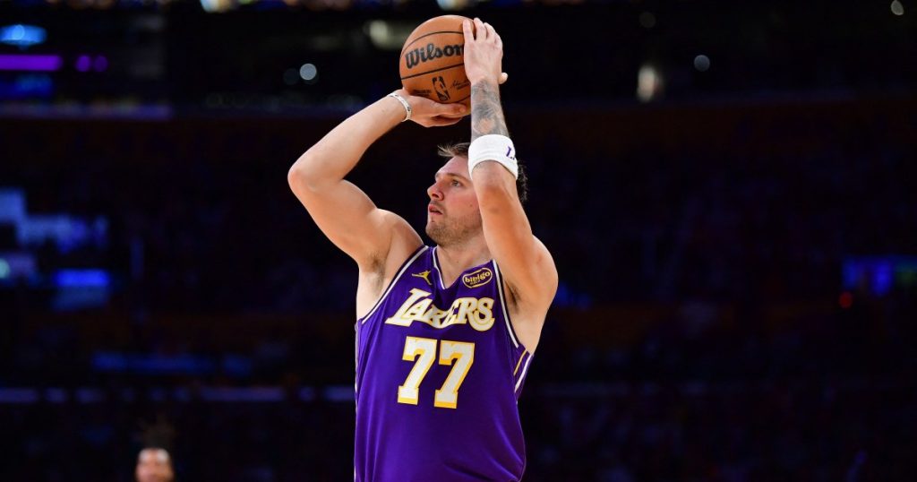 Lakers, Doncic vince la quinta volta consecutiva, batte gli Spurs senza Reaves, James