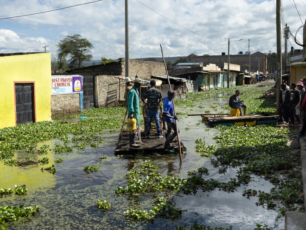 L'alluvione del lago in Kenya provoca migliaia di sfollati, rovina case e scuole | Notizie sulle inondazioni
