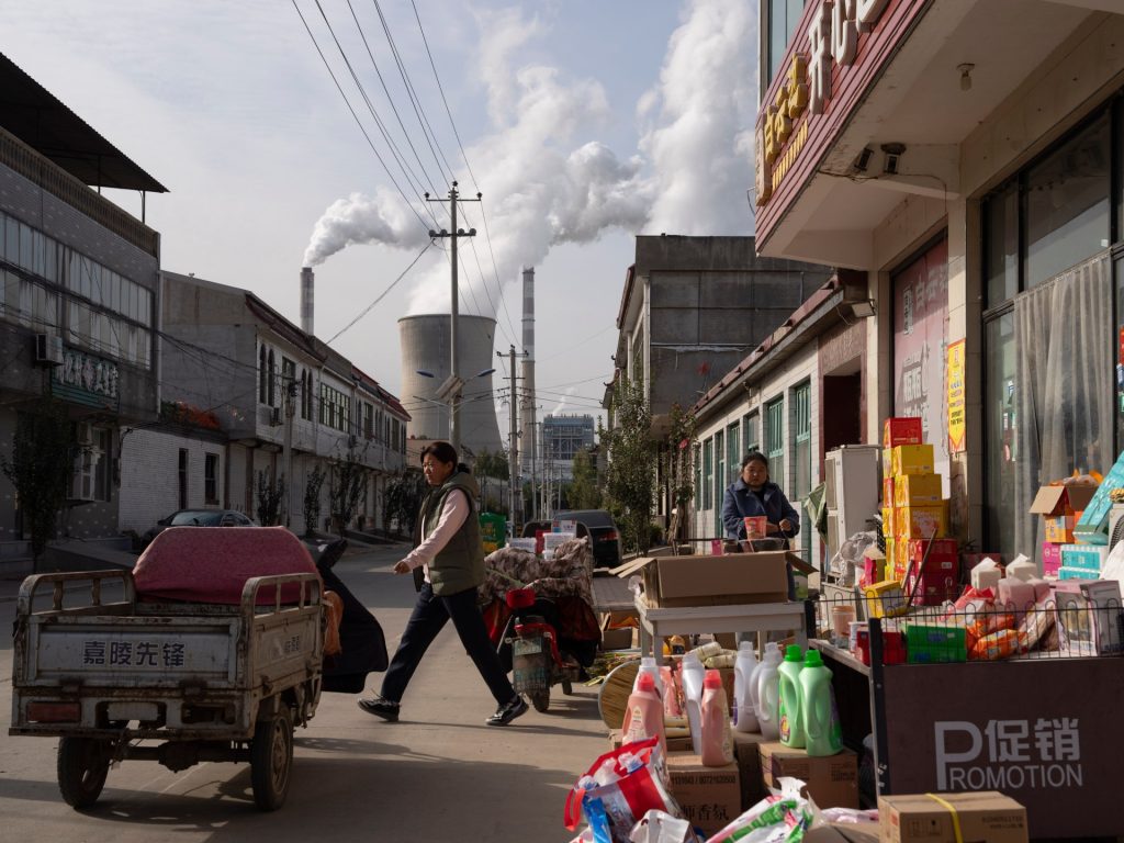 Le emissioni della Cina raggiungeranno il picco più tardi di quanto previsto in precedenza, dicono gli esperti