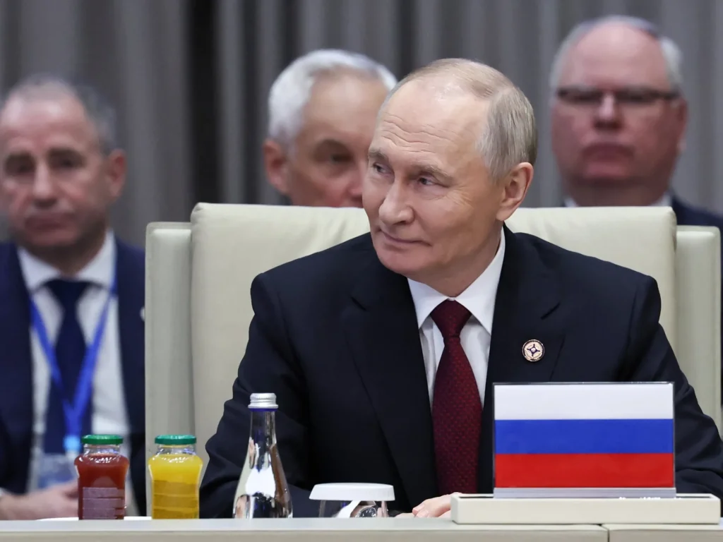 Putin afferma che il piano di pace sostenuto dagli Stati Uniti come quadro è OK “in generale”