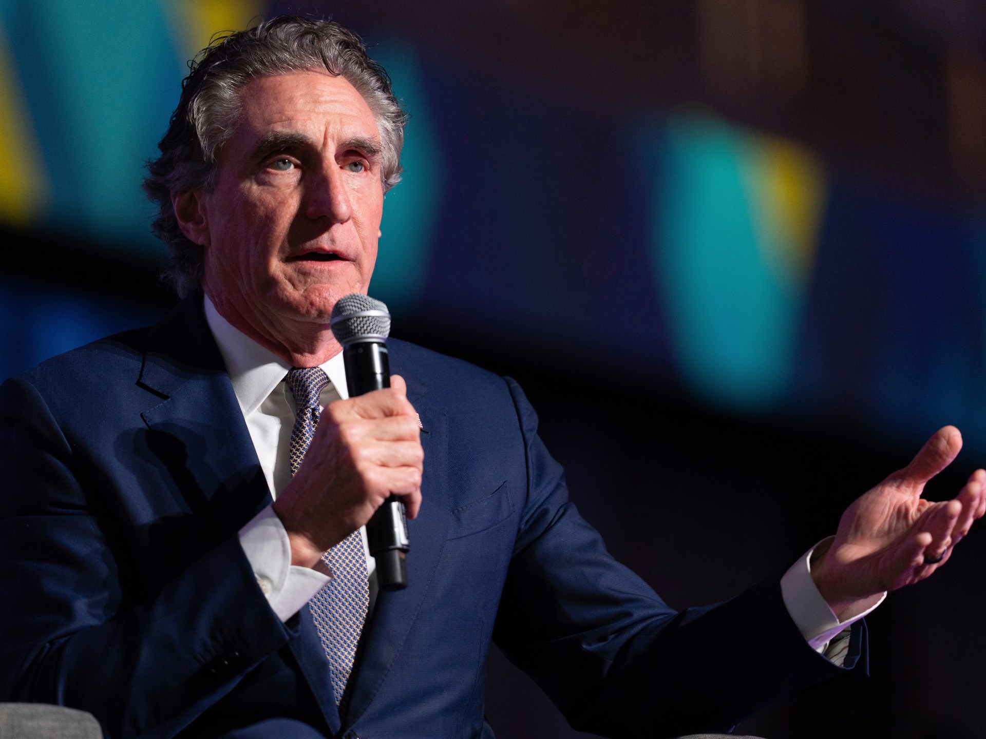 Trump annuncia nuovi progetti di trivellazione offshore nonostante il respingimento bipartisan