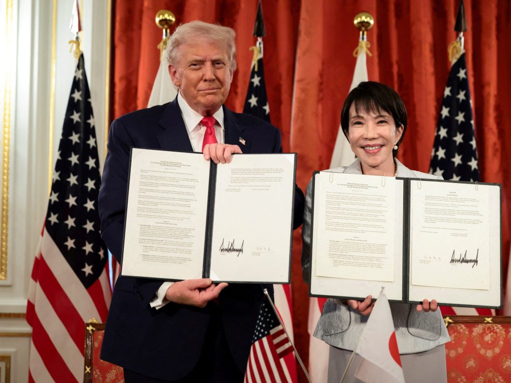 Trump e Takaichi firmano un accordo con il Giappone per garantire la fornitura di terre rare
