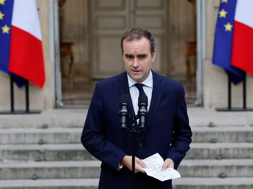 Il primo ministro francese rischia un voto decisivo in parlamento