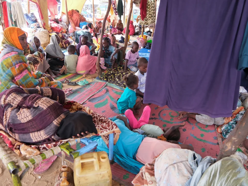 Mi sono offerto volontario nel campo per sfollati di el-Fasher. Ecco cosa ho visto