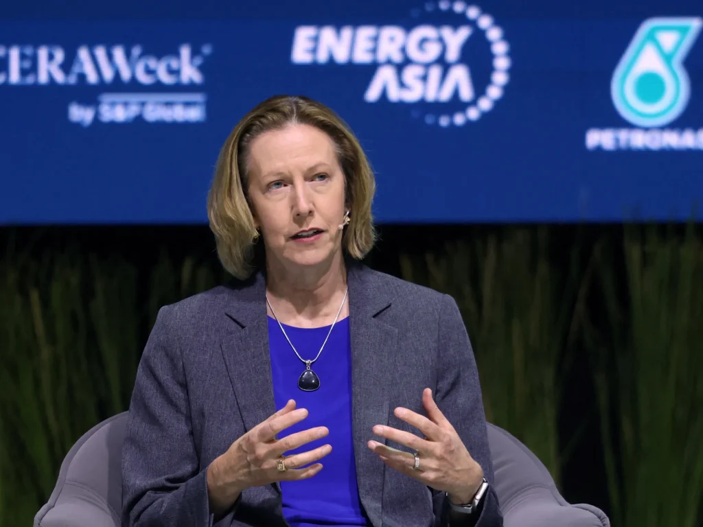 La BP sceglie Meg O'Neill di Woodside come CEO mentre torna ai combustibili fossili