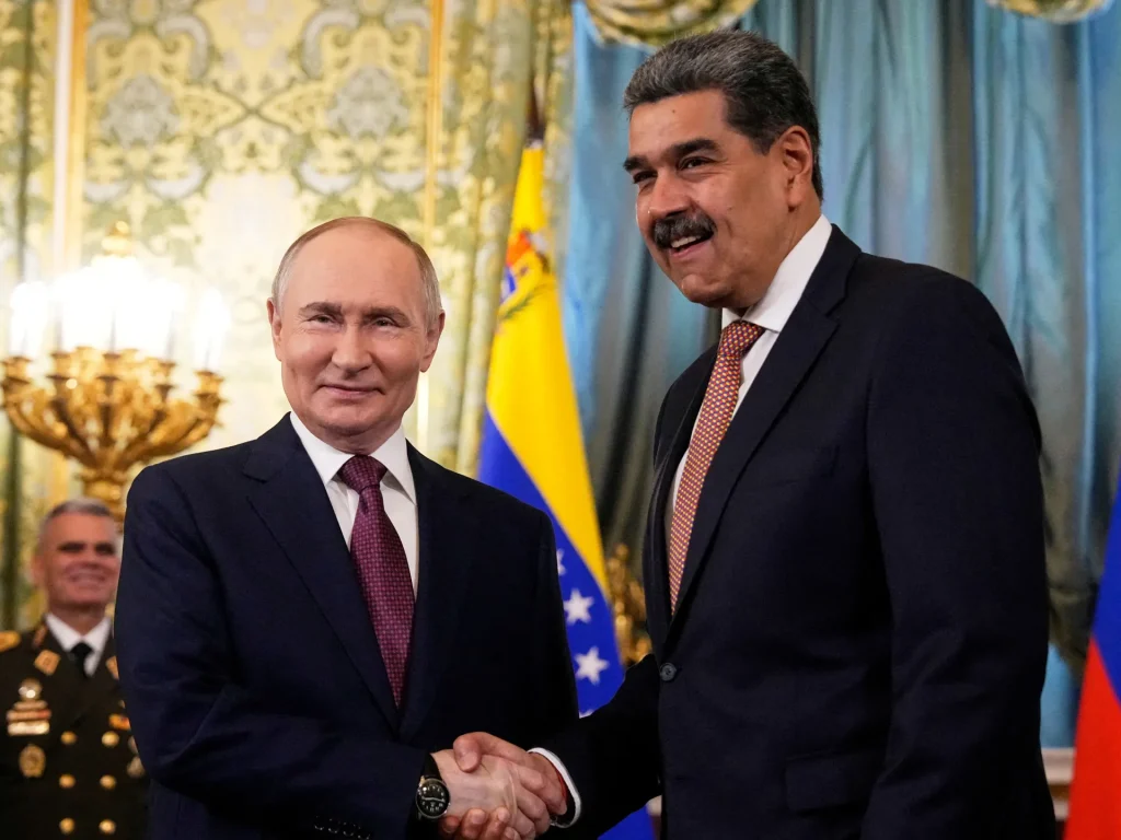 La Russia potrebbe guadagnare più che perdere da un intervento degli Stati Uniti in Venezuela