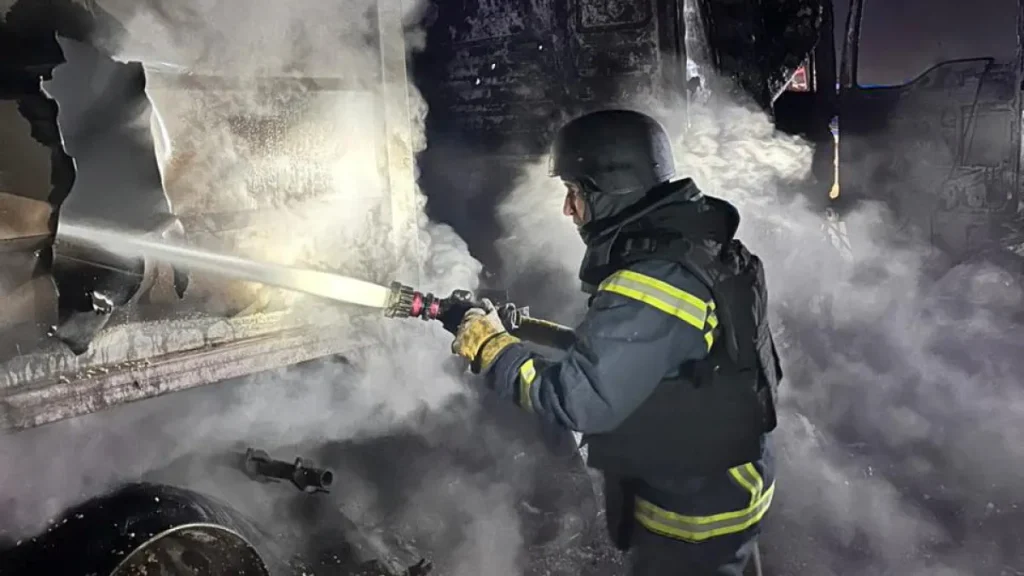 L'attacco russo a Odessa, in Ucraina, uccide almeno 8 persone mentre i colloqui di pace proseguono