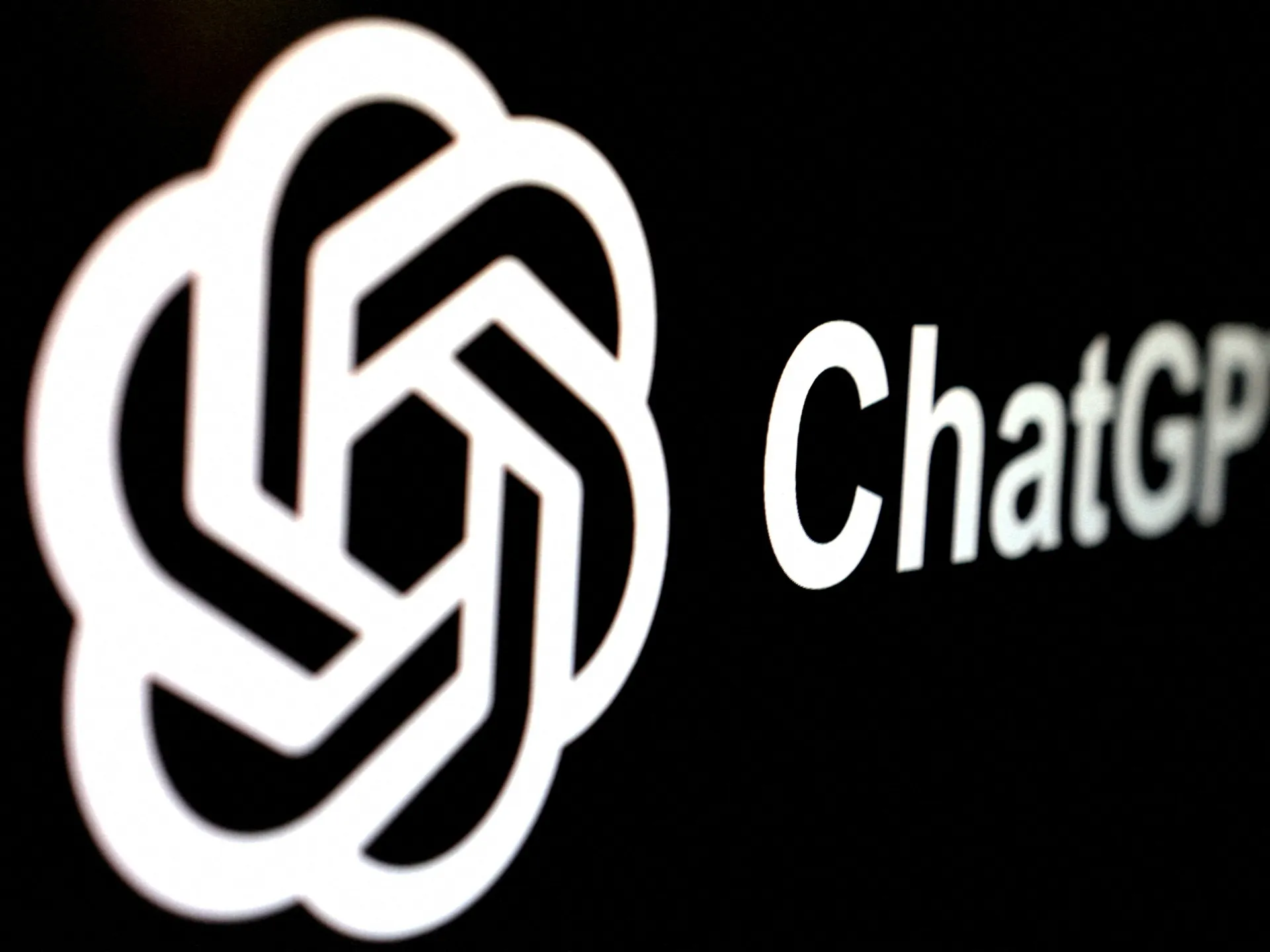 OpenAI ha fatto causa per aver presumibilmente consentito l'omicidio-suicidio