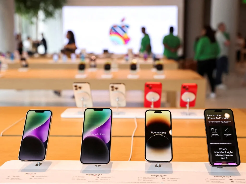 Perché l’India ha ordinato ai produttori di smartphone di installare un’app governativa?