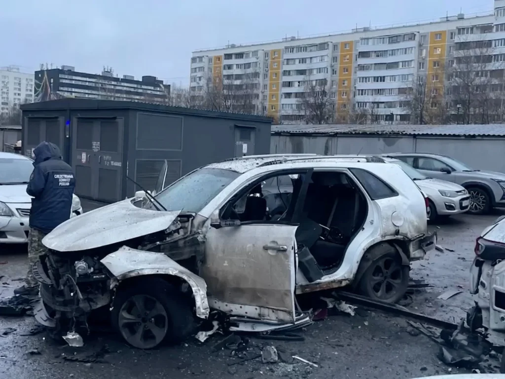Un'autobomba uccide a Mosca il generale russo Fanil Sarvarov