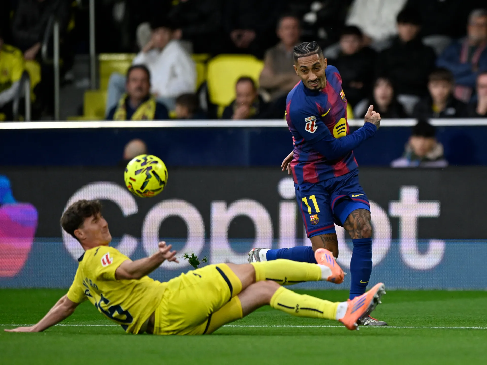 Yamal e Raphinha segnano mentre il Barcellona vince in casa del Villarreal