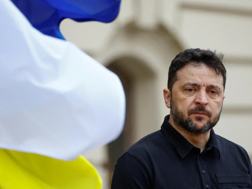 Zelenskyj svela i dettagli del nuovo piano di pace e chiede a Trump colloqui sul territorio