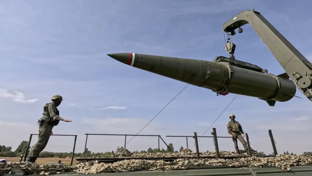 La Russia schiera missili ipersonici Oreshnik in Bielorussia tra le tensioni in Europa