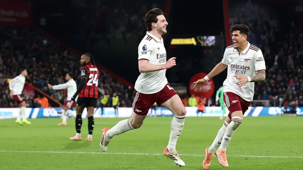 L'Arsenal sopravvive allo spavento di Bournemouth, mentre l'Aston Villa si riprende nella corsa al titolo