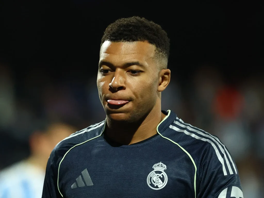 Mbappé del Real Madrid fuori dal derby di Supercoppa spagnola con l'Atletico