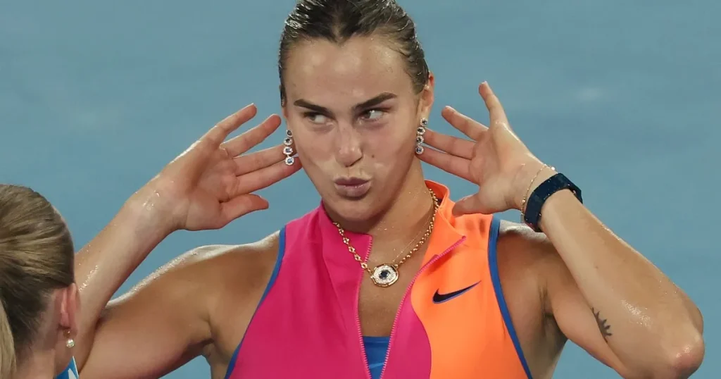 Sabalenka spazza via il giovane sensazionale Jovic per accedere alle semifinali dell'Australian Open