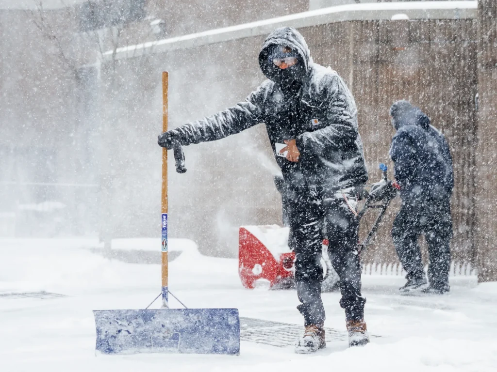 Almeno 10 persone muoiono, milioni senza elettricità mentre la tempesta invernale attanaglia gli Stati Uniti | Notizie meteorologiche