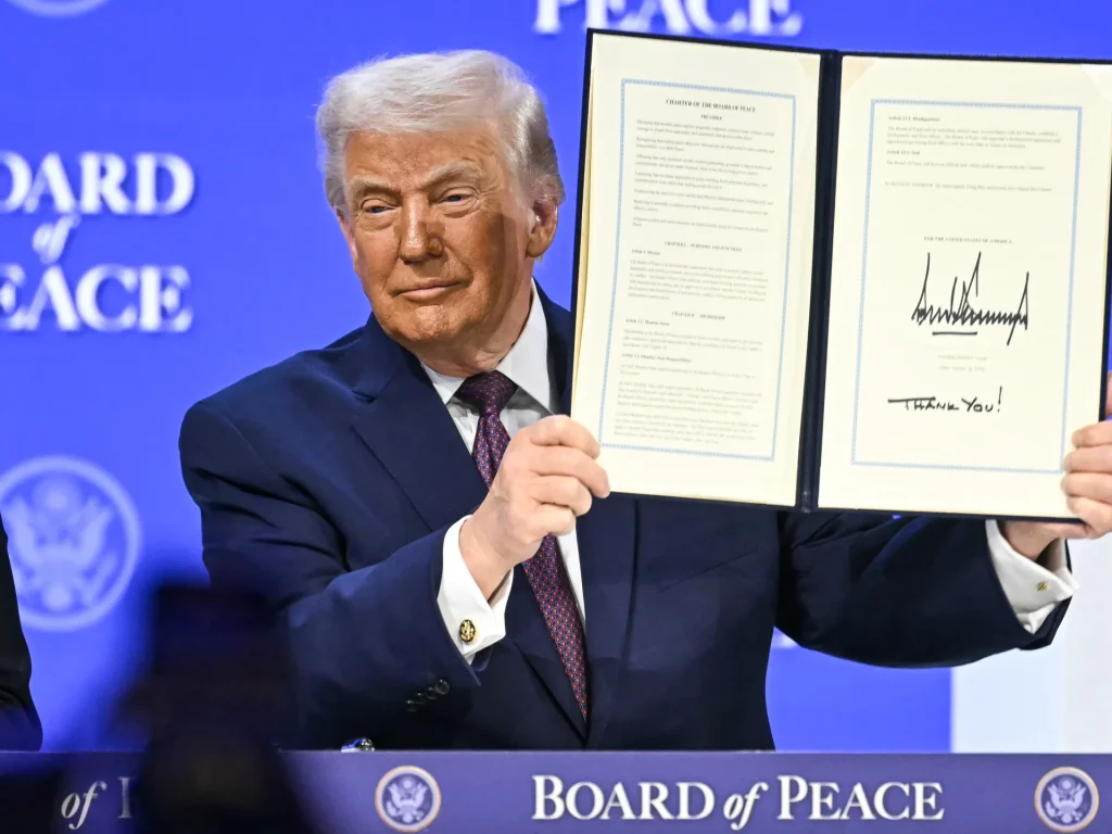 Il “Consiglio per la pace” di Trump affida a coloro che violano i diritti la responsabilità dell’ordine globale