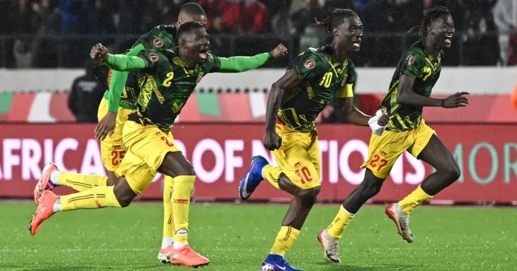 Il Mali in dieci uomini batte la Tunisia ai rigori e si aggiudica un posto ai quarti di finale dell'AFCON