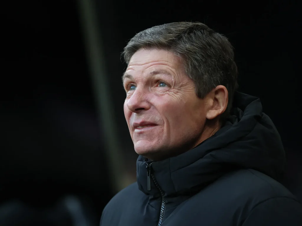 L'allenatore del Man Utd parla di "perdita di tempo", dice il favorito Glasner