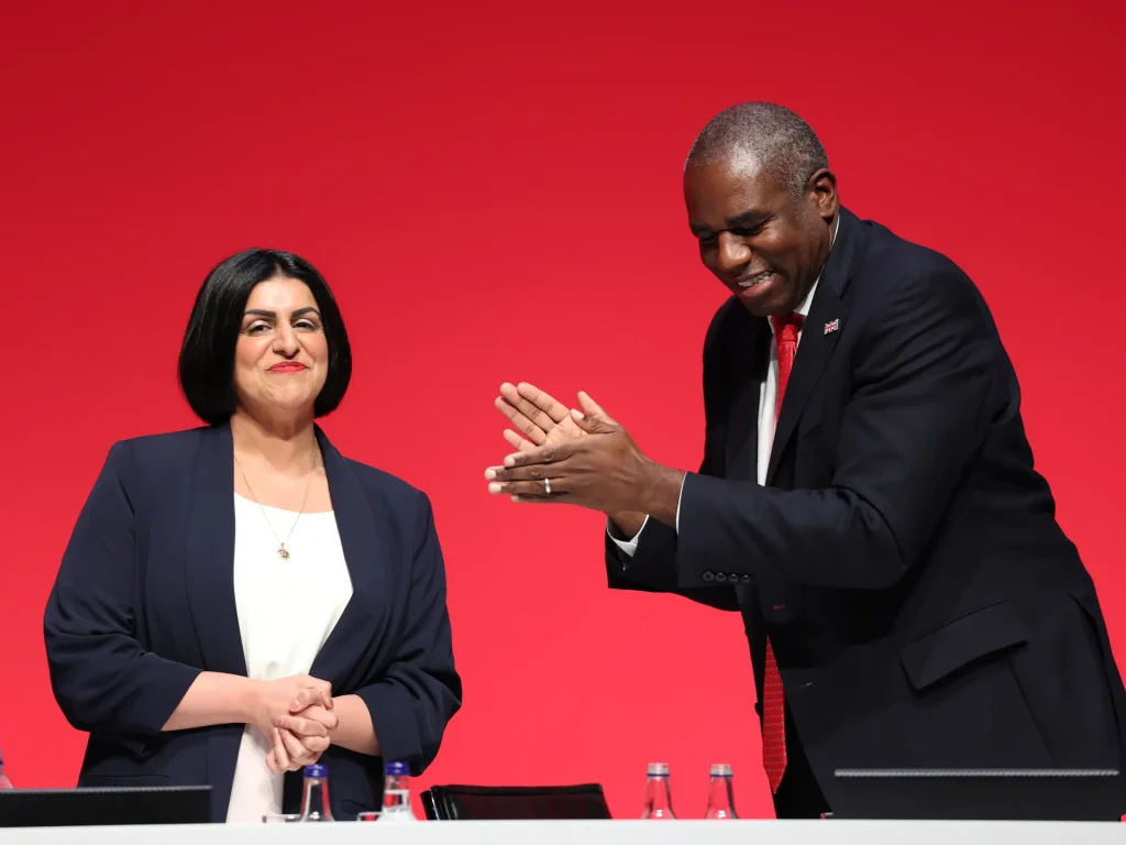 Perché le voci più dure sull'immigrazione nel Regno Unito sono spesso politici di colore