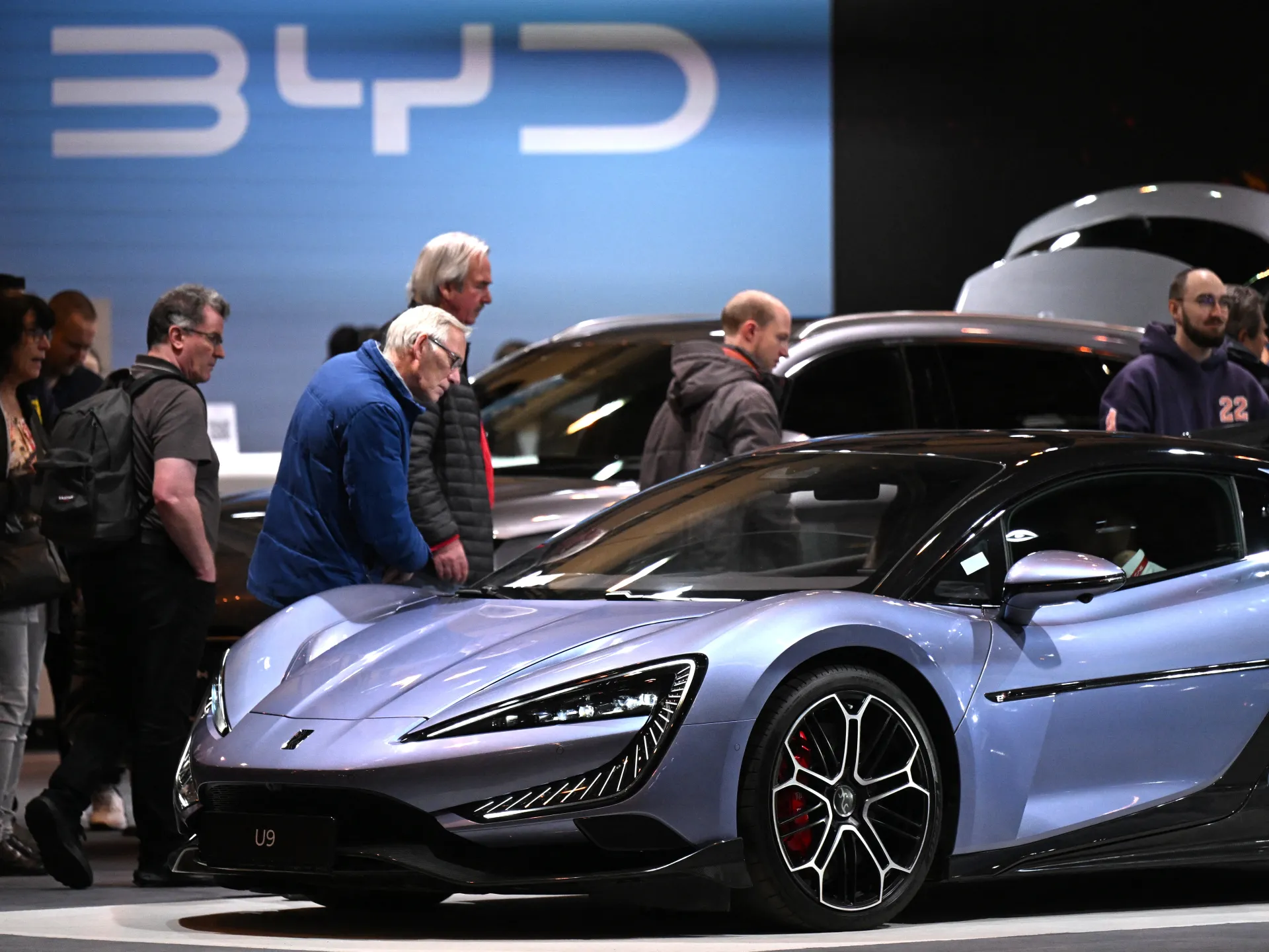 Tesla perde il posto di principale venditore di veicoli elettrici al mondo a favore della cinese BYD