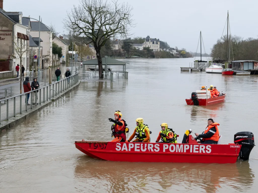Francia colpita da oltre 35 giorni di pioggia | Notizie sulle inondazioni