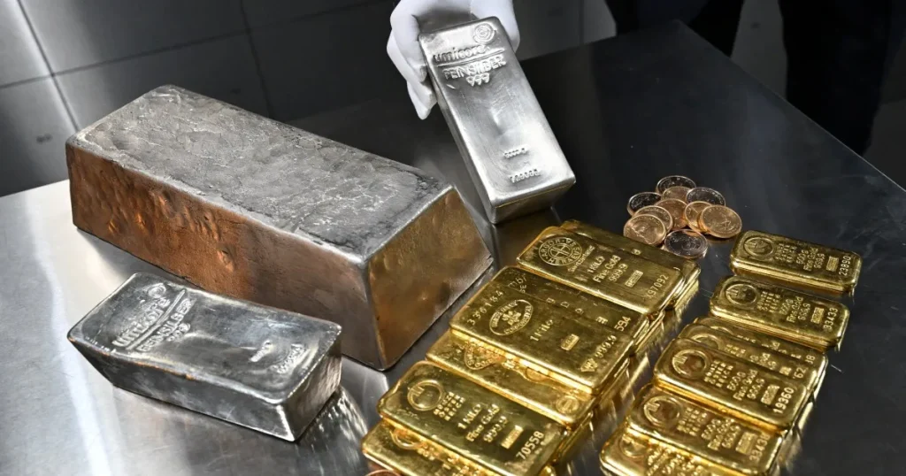 I prezzi dell’oro e dell’argento sono saliti alle stelle, poi sono crollati. Cosa sta succedendo?