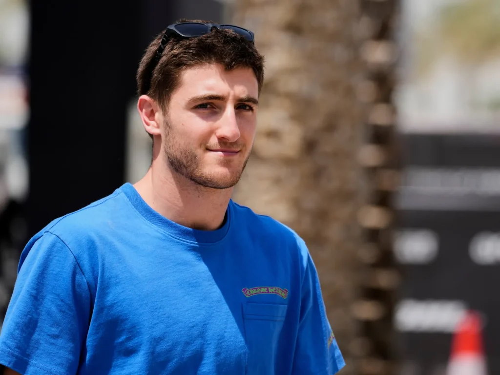 Il pilota di F1 Doohan afferma che uomini armati lo hanno affrontato a Miami dopo essere stato minacciato di morte