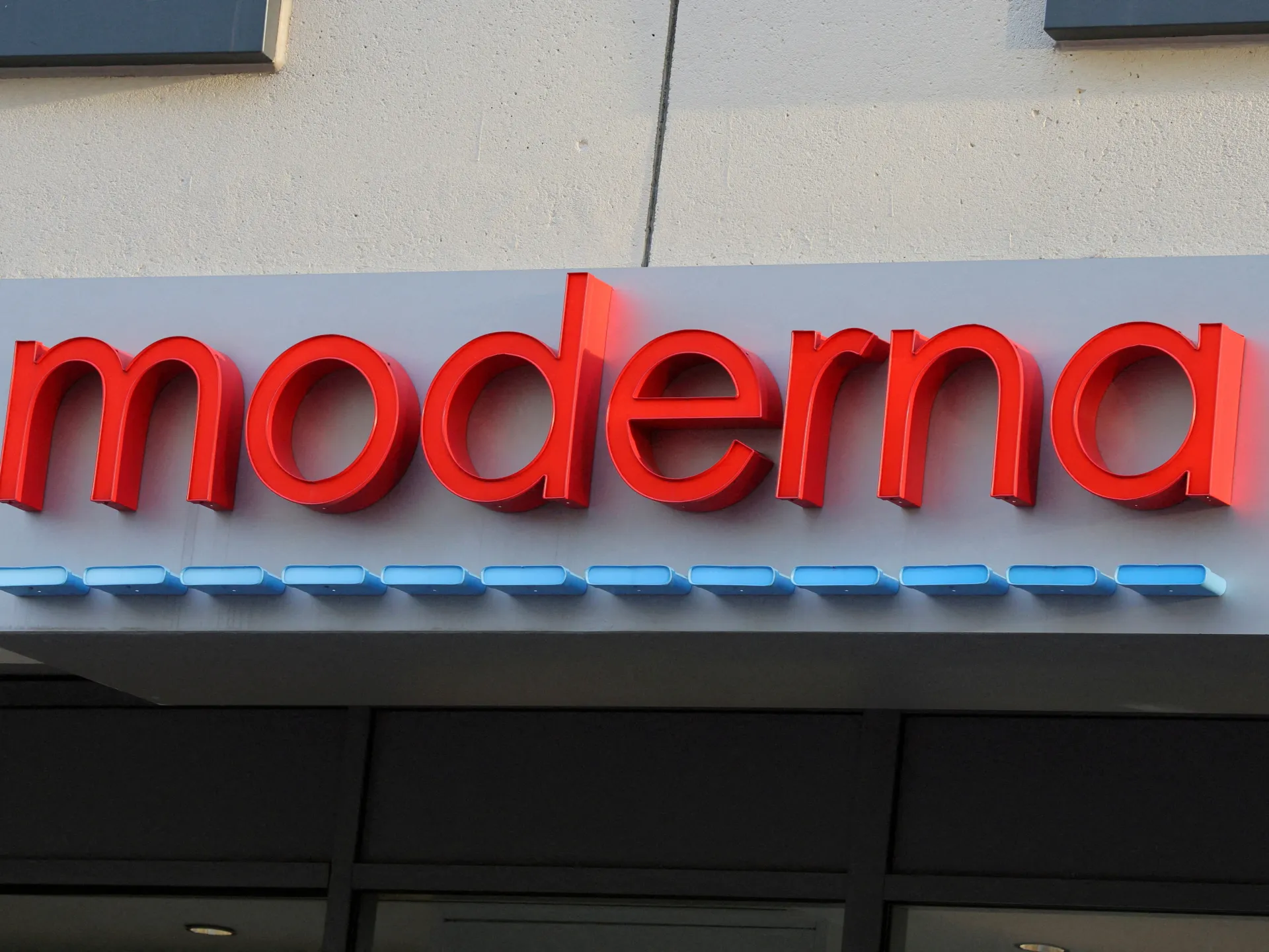 La FDA statunitense rifiuta la revisione del vaccino antinfluenzale Moderna nel contesto del ritiro delle linee guida sui vaccini