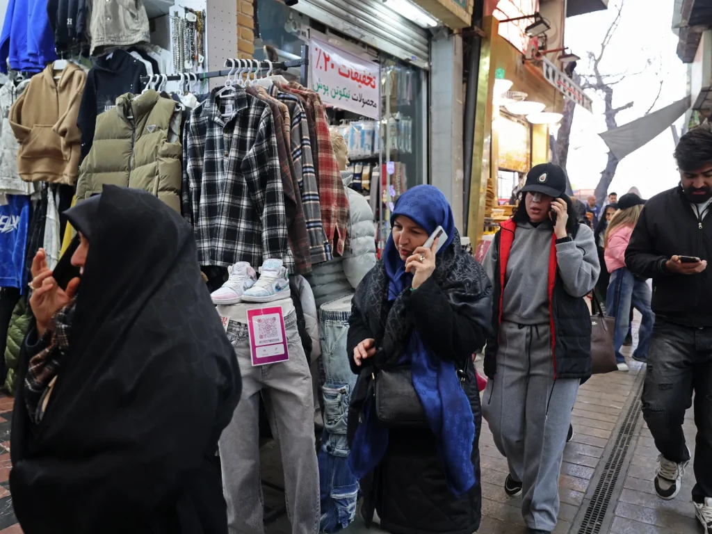 L’economia iraniana vacilla mentre la chiusura di Internet colpisce duramente le persone e le imprese