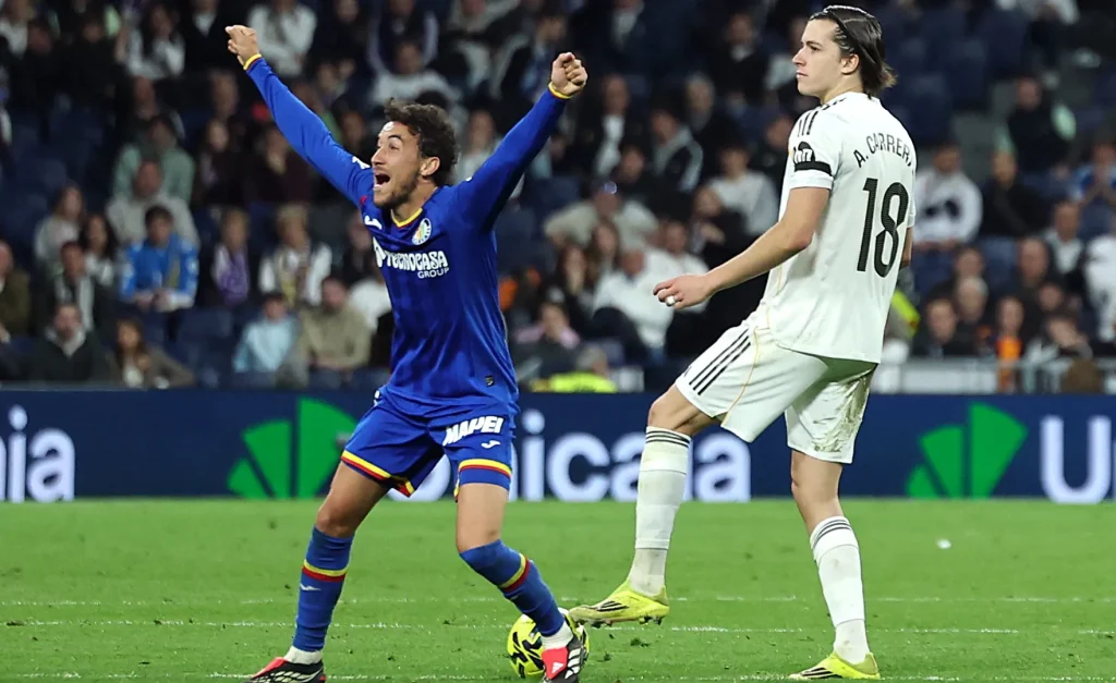 Il Real Madrid sconfitto dal Getafe resta a quattro punti dal Barça nella Liga