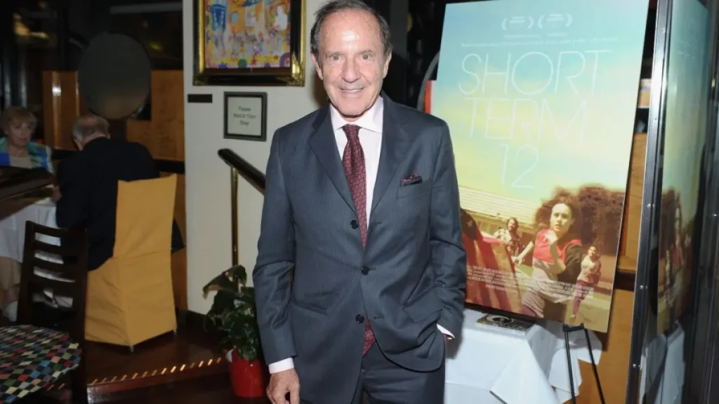 Epstein ha esortato il magnate dei media a rinunciare al controllo degli affari, citando la salute