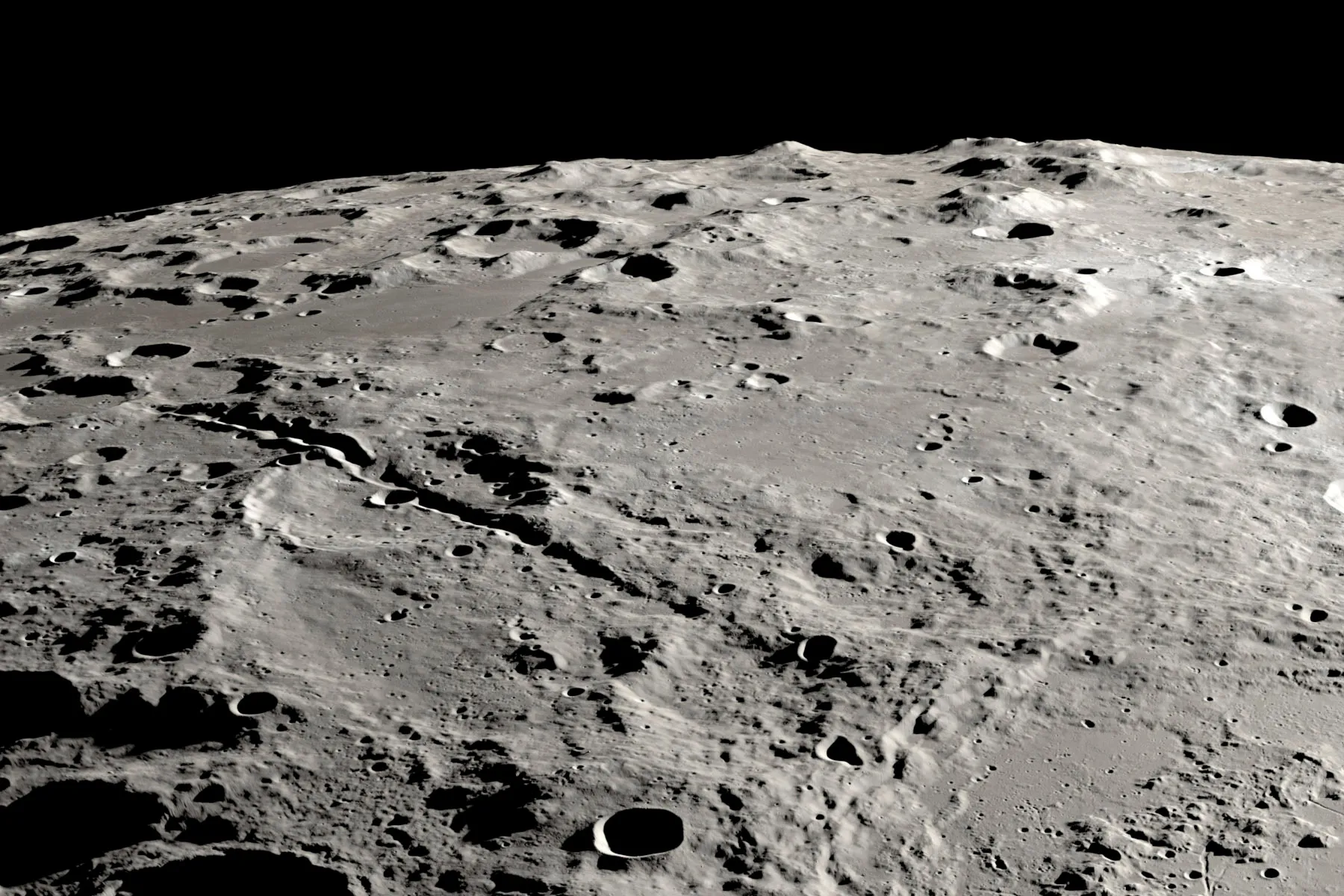 La NASA spenderà 20 miliardi di dollari per la base lunare, una navicella spaziale a propulsione nucleare per Marte