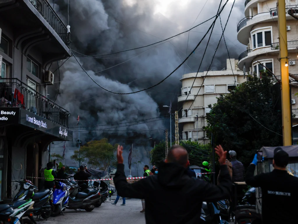 Distruggere, spostare, smantellare: la dottrina israeliana su Gaza arriva in Libano