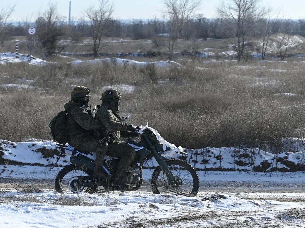 L’uso di droga in prima linea in Ucraina “dilagante tra le truppe russe”