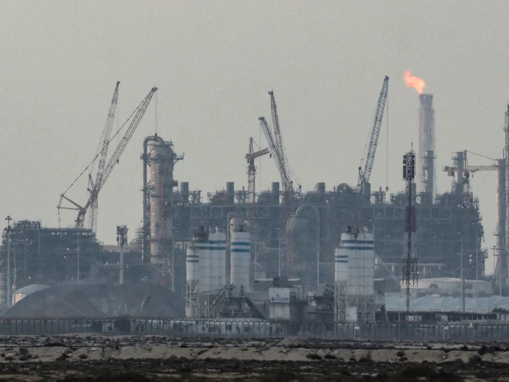 Perché l’arresto della produzione di GNL da parte di QatarEnergy potrebbe scuotere i mercati globali del gas