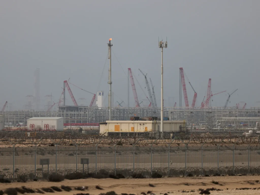Shell dichiara forza maggiore sui contratti GNL dal Qatar