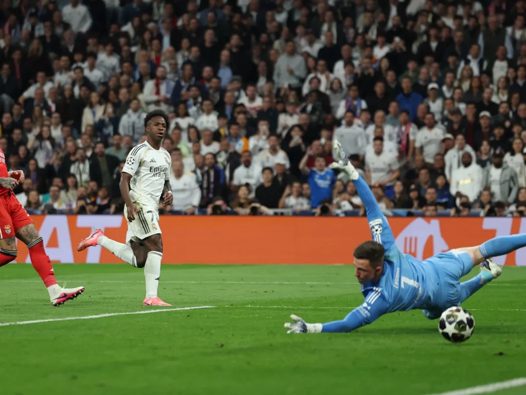 Vinicius centra il gol vincente mentre il Real Madrid elimina il Benfica dalla Champions League
