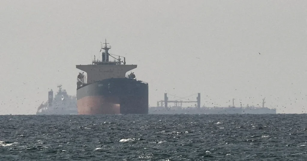 Oman e Iran discutono di un transito regolare nello Stretto di Hormuz, afferma Muscat