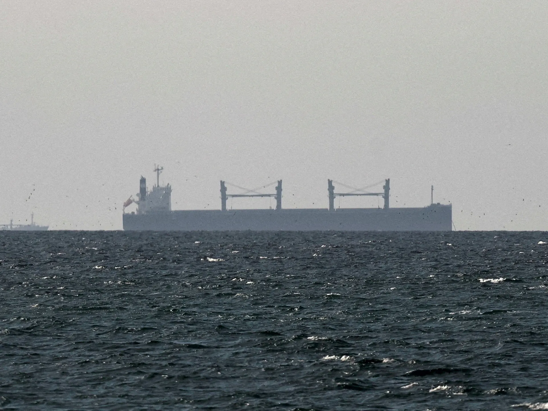 L’Iran afferma che le navi irachene possono attraversare lo Stretto di Hormuz man mano che i transiti aumentano