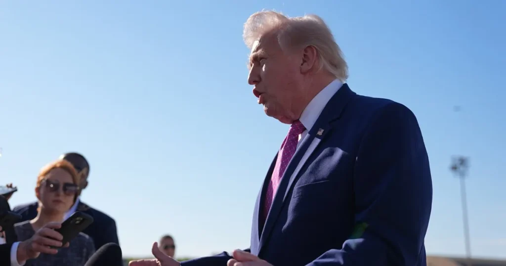 Trump afferma che lo Stretto di Hormuz riaprirà “presto” mentre Stati Uniti e Iran avviano i colloqui