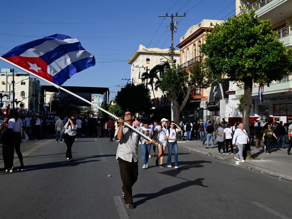 Cuba conferma i colloqui con i funzionari statunitensi e vuole la fine del blocco energetico di Trump