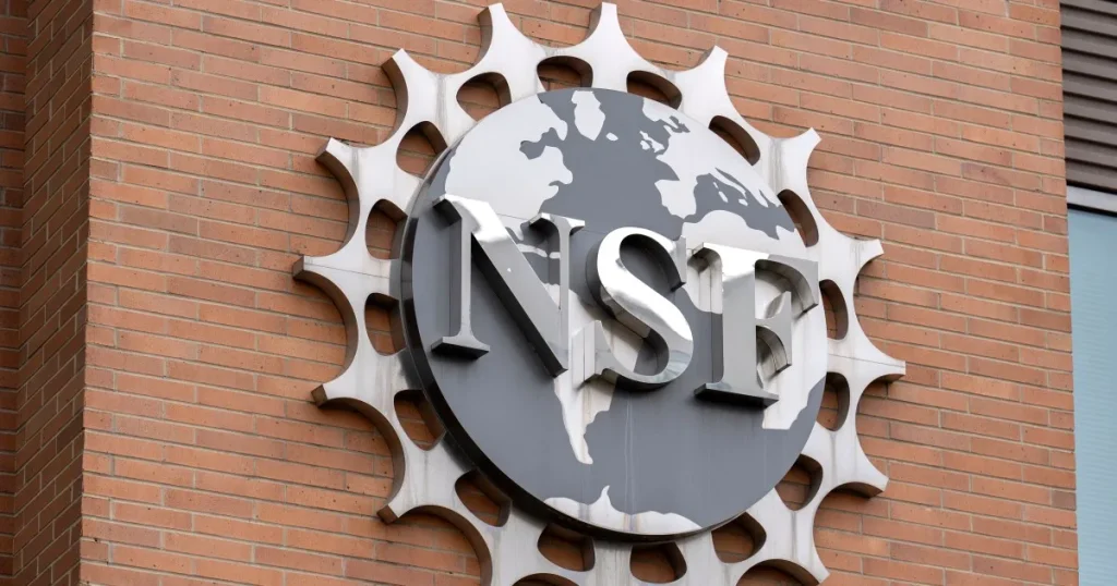 L’amministrazione Trump licenzia tutti i membri del National Science Board degli Stati Uniti