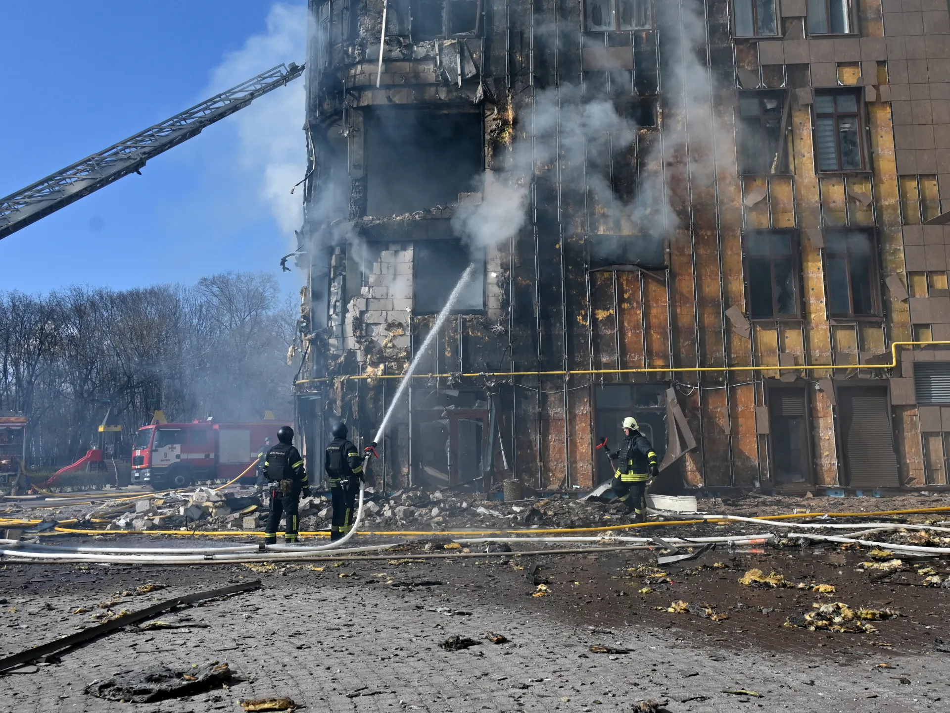 Almeno quattro persone uccise negli attacchi russi all'Ucraina